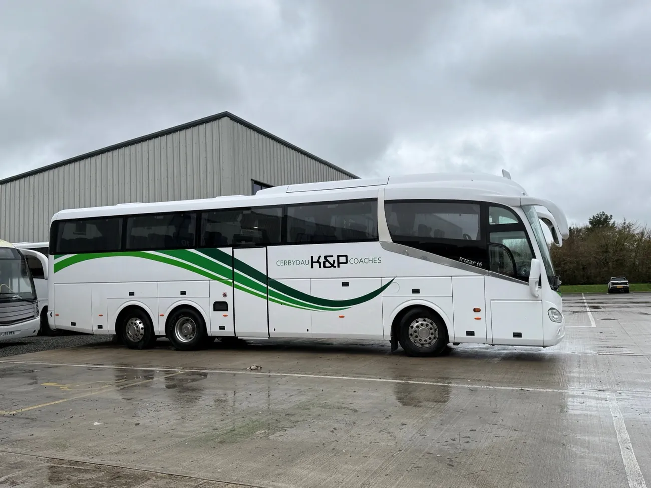 Bus & coach