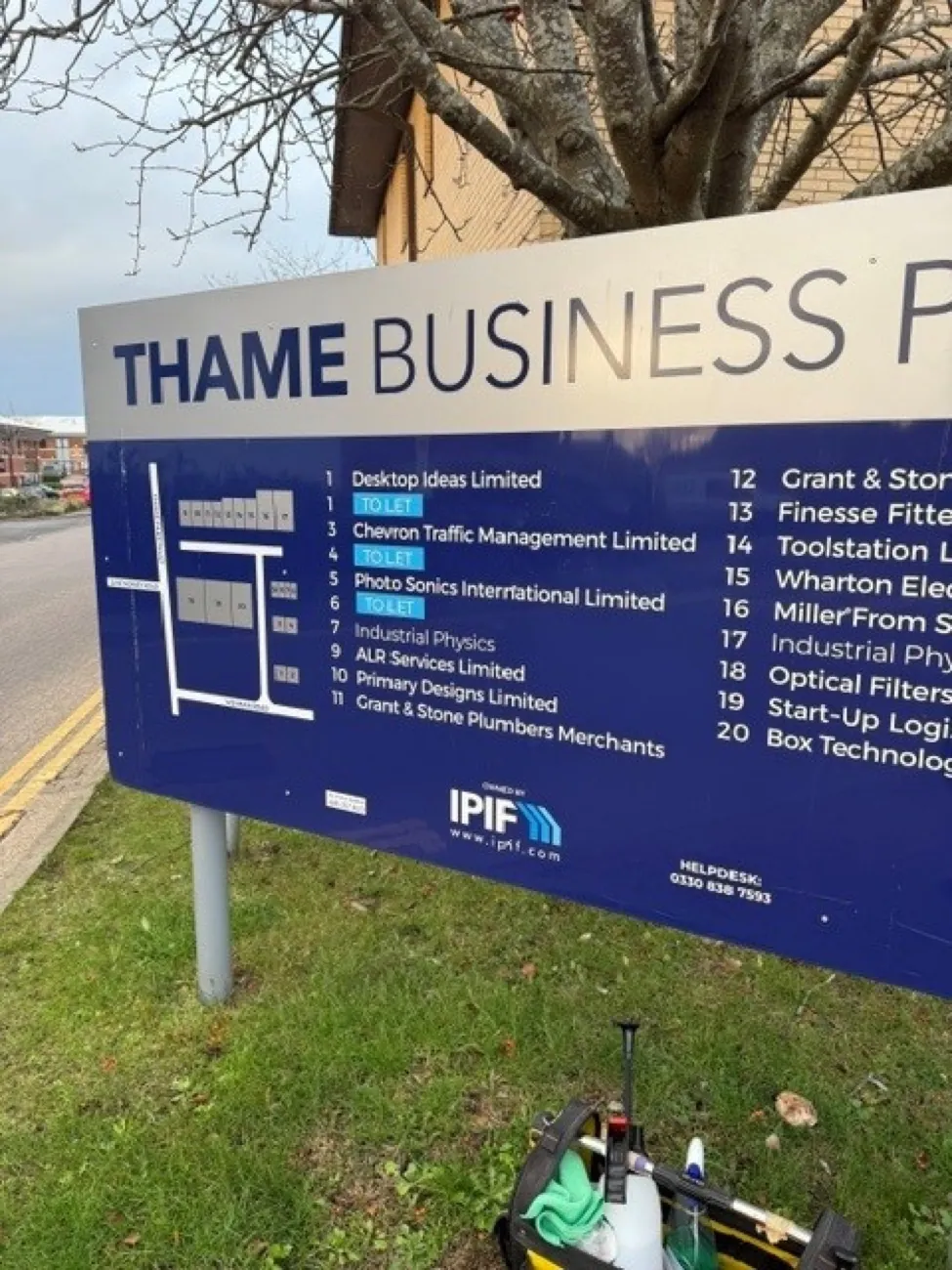 Post & panel sign
